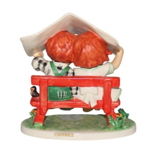 Goebel Hummel  Redheads Collection Let It Rain Vintage 1967 - Picture 3 of 5